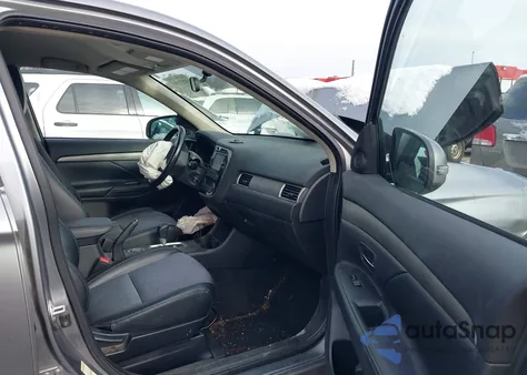 2015 Mitsubishi Outlander Se z USA, uszkodzony, nr VIN JA4AZ3A30FZ005153